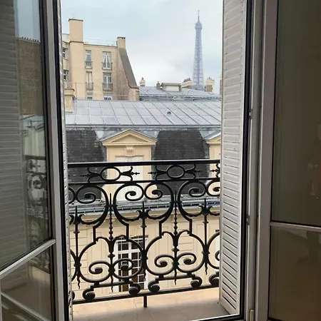 Eiffel Tower View Rose, #2 4* باريس