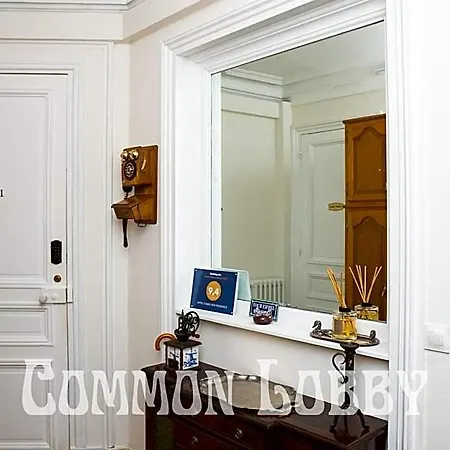 Eiffel Tower View Rose, #2 Bed & Breakfast 4*