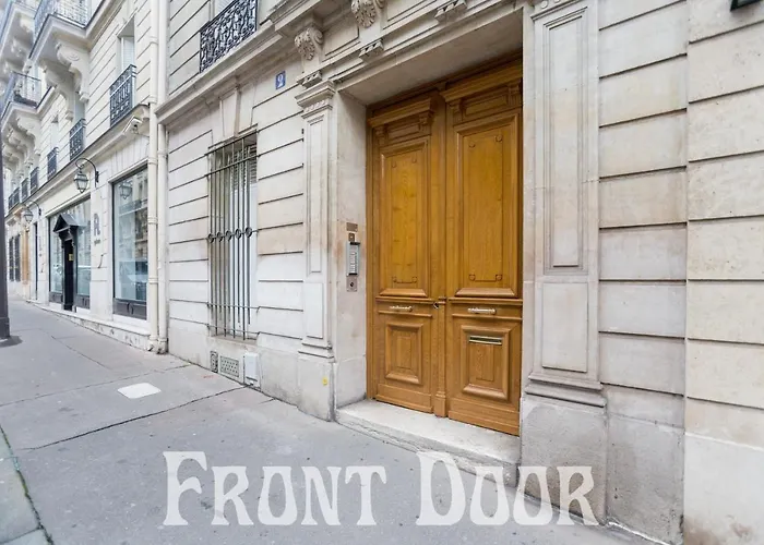 Eiffel Tower View Rose, #2 Bed & Breakfast Paris